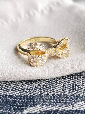 Kendra Scott White Mix Gold #7 Bow Cocktail Ring - Krista